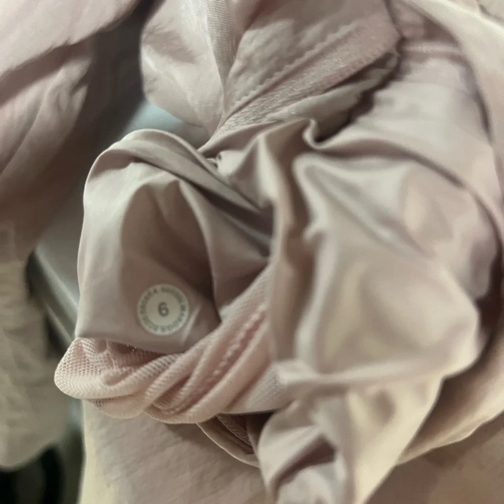 Lululemon light pink bomber reversible‎ jacket.